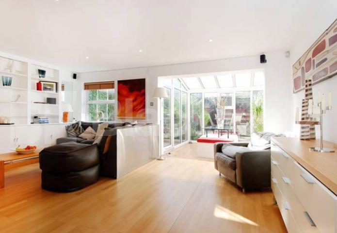 			NEW INSTRUCTION, 3 Bedroom, 1 bath, 1 reception Mews House			 St Andrews Mews , Balham